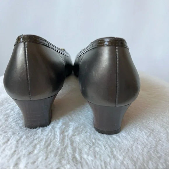 Salvatore Ferragamo leather shoes size 6.5